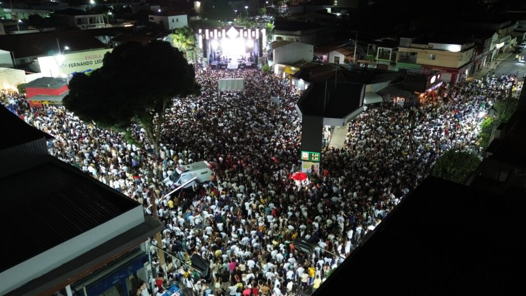 Réveillon do Amor 2025/2026: emoção, música e união marcaram virada de ano em Livramento de Nossa Senhora
